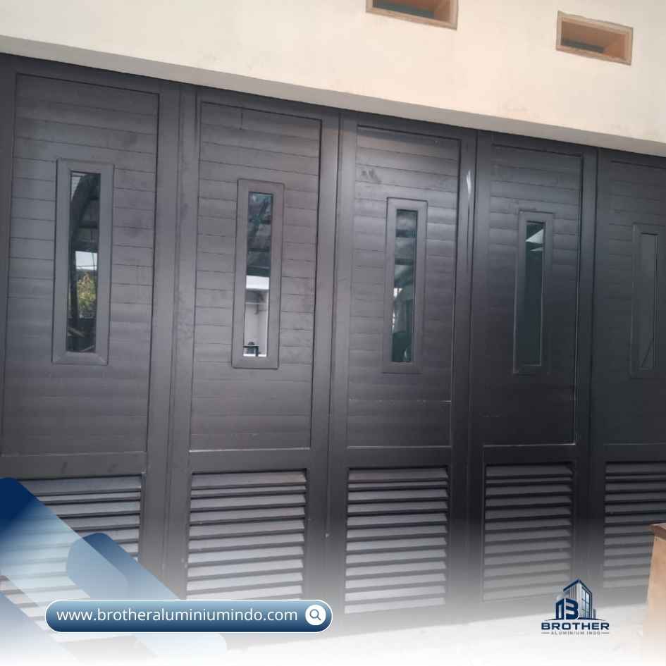 Pintu Garasi Aluminium